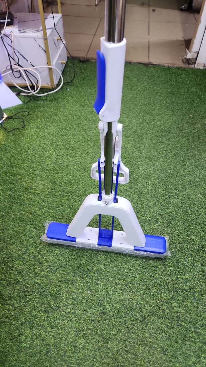 self squeezing sponge mop