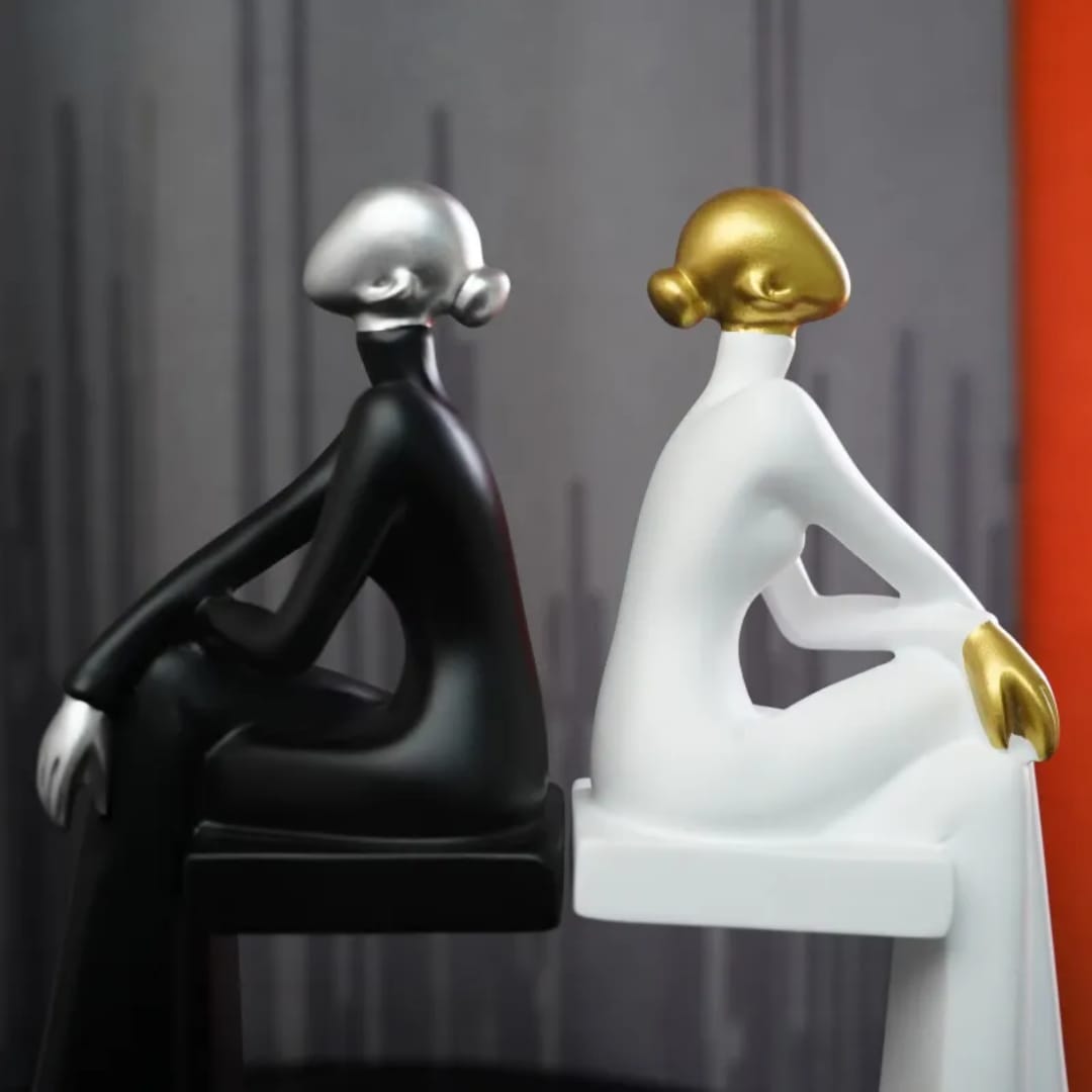 Art Resin women sitting sculpture