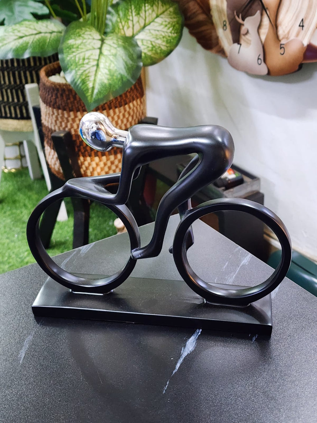 Office Table Ornaments