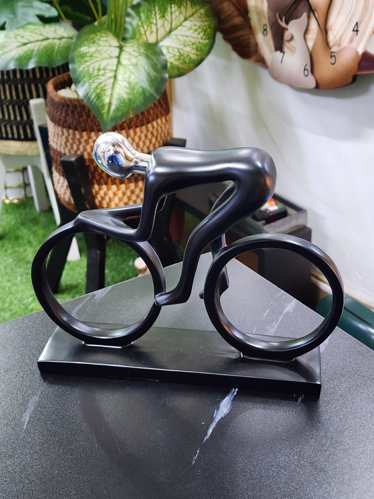 Office Table Ornaments